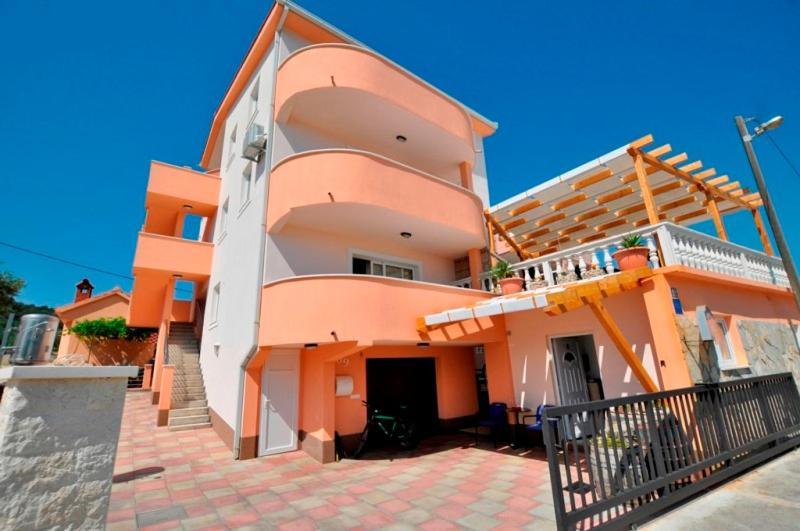 Marinovi Dvori Apartment Slatine Exterior photo